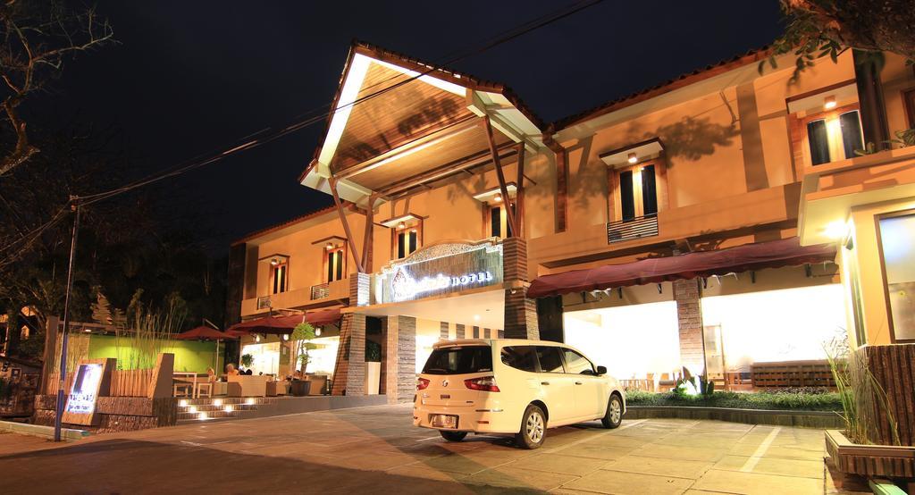 Syailendra Hotel Syariah Jepara Zewnętrze zdjęcie